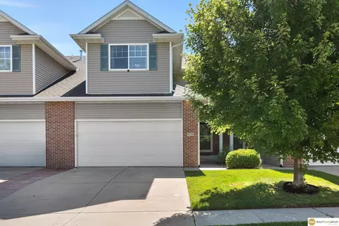 8238 S 86th St, Lincoln, NE 68526