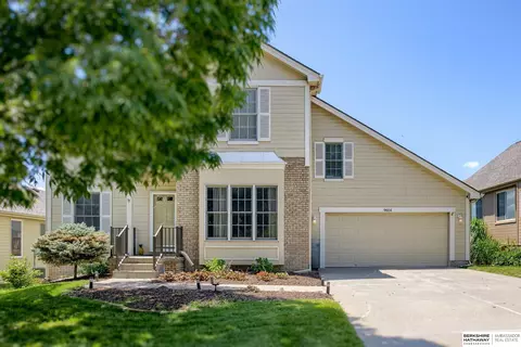 9604 S 27 St, Bellevue, NE 68147