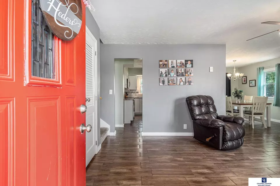 Entry Way - 3618 Greene Ave, Bellevue, NE 68147 photo 1 of 1