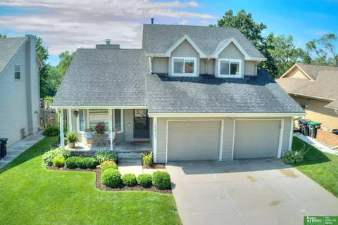 15423 Howe St, Omaha, NE 68144