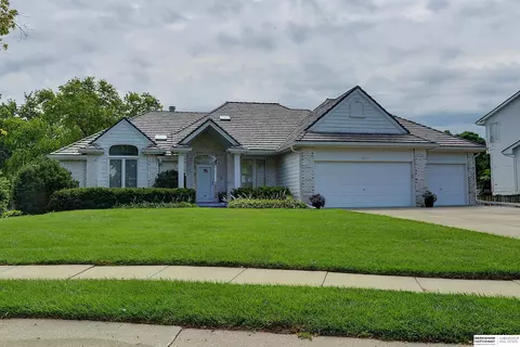 3315 N 131st Cir, Omaha, NE 68134
