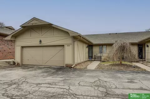 12121 Y Plz, Omaha, NE 68137