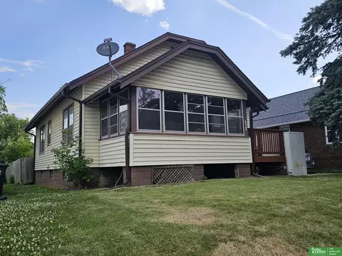 4108 Maple St, Omaha, NE 68111