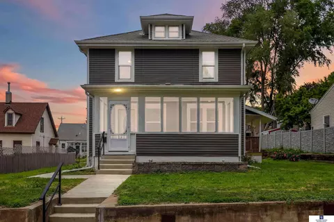 234 11th Ave, Council Bluffs, IA 51503