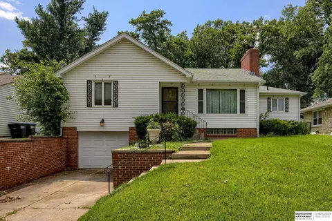 1618 N 59th St, Omaha, NE 68104