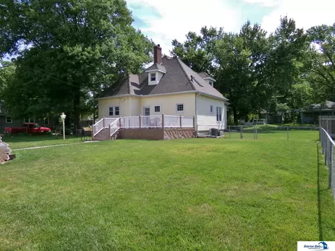 Exterior - 823 N 10th St, Beatrice, NE 68310 photo 2 of 25