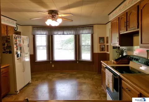 Kitchen - 823 N 10th St, Beatrice, NE 68310 photo 8 of 9