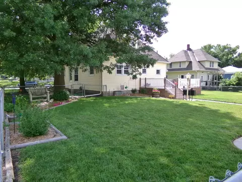 Exterior - 823 N 10th St, Beatrice, NE 68310 photo 8 of 25