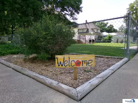 Exterior - 823 N 10th St, Beatrice, NE 68310 photo 5 of 25