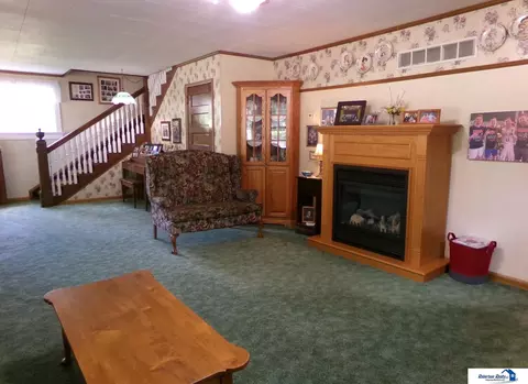 Living - 823 N 10th St, Beatrice, NE 68310 photo 2 of 4