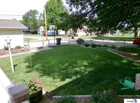Exterior - 823 N 10th St, Beatrice, NE 68310 photo 16 of 25