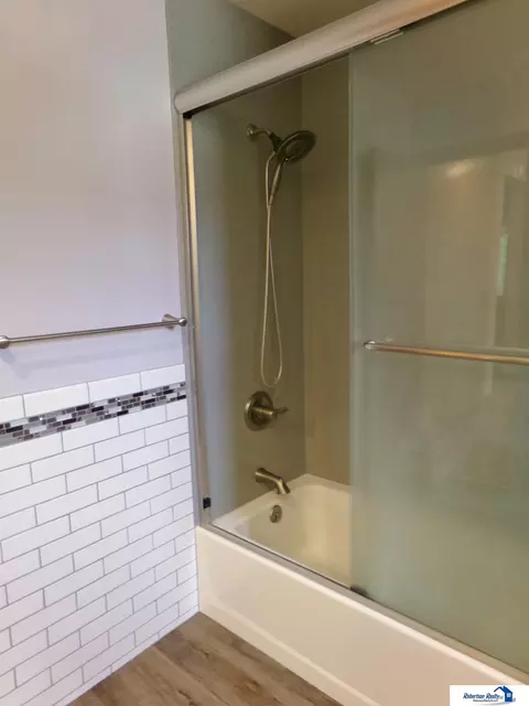 Bath - 823 N 10th St, Beatrice, NE 68310 photo 5 of 12