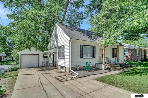 4415 South St, Lincoln, NE 68506