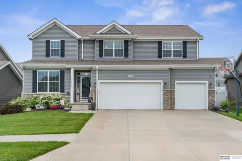 8208 N 172nd St, Bennington, NE 68007