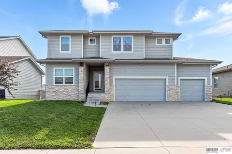 8620 S 168th Ave, Omaha, NE 68136