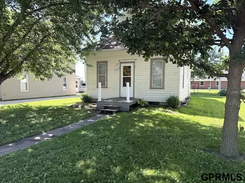 515 5 St, Milford, NE 68405