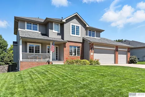 17174 Franklin Dr, Omaha, NE 68118