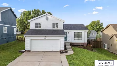 14607 Larimore Ave, Omaha, NE 68116