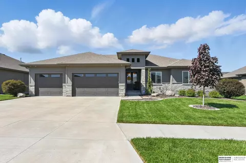 18318 Burdette St, Elkhorn, NE 68022