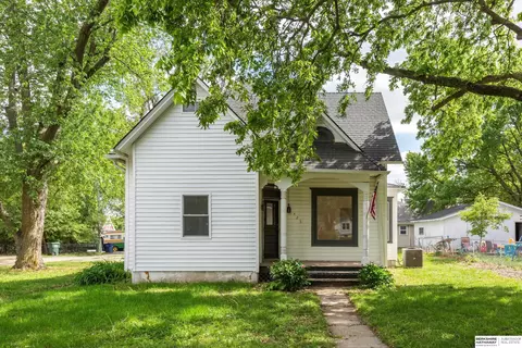 425 W Eagle St, Arlington, NE 68002
