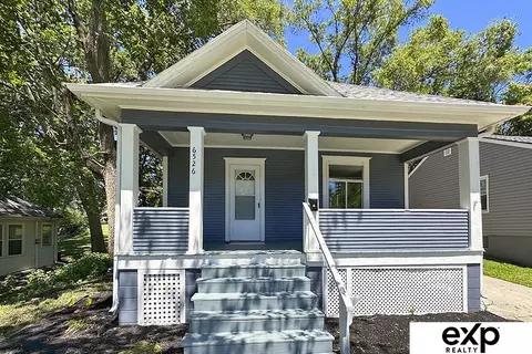 6526 Pinkney St, Omaha, NE 68104