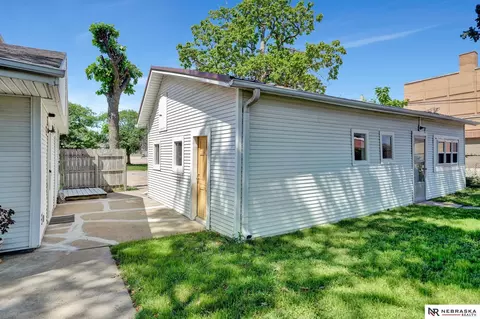 Exterior - 440 N 5th St, Beatrice, NE 68310 photo 7 of 12