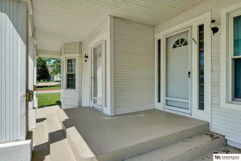 Exterior - 440 N 5th St, Beatrice, NE 68310 photo 3 of 12