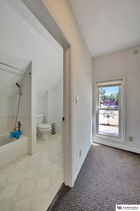 Bath - 440 N 5th St, Beatrice, NE 68310 photo 5 of 7