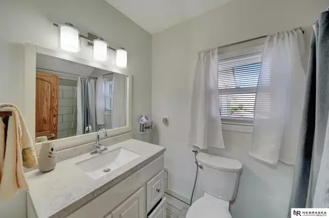 Bath - 440 N 5th St, Beatrice, NE 68310 photo 2 of 7