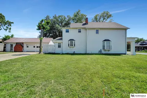 Exterior - 440 N 5th St, Beatrice, NE 68310 photo 9 of 12