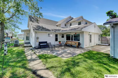 Exterior - 440 N 5th St, Beatrice, NE 68310 photo 6 of 12