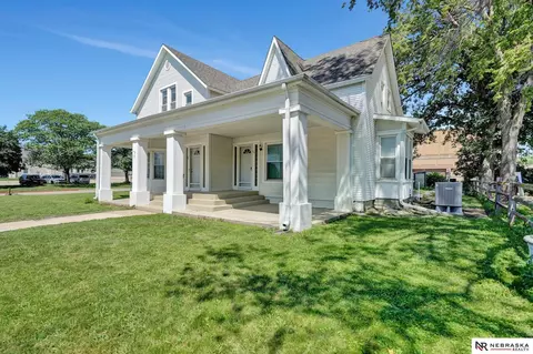 Exterior - 440 N 5th St, Beatrice, NE 68310 photo 2 of 12