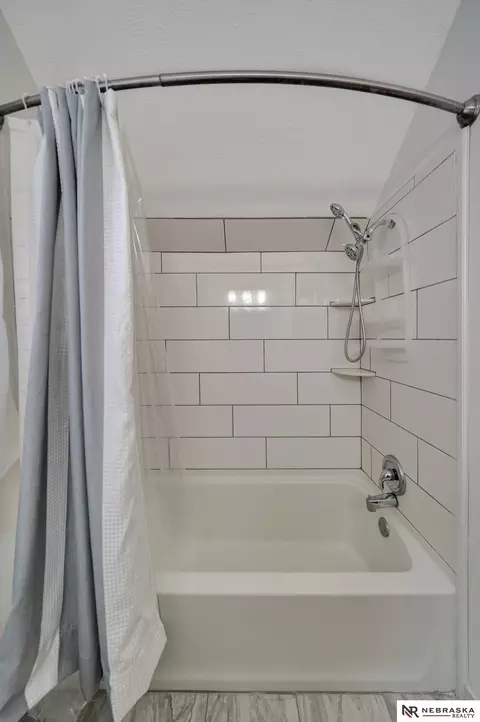 Bath - 440 N 5th St, Beatrice, NE 68310 photo 3 of 7