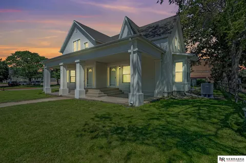 Exterior - 440 N 5th St, Beatrice, NE 68310 photo 10 of 12