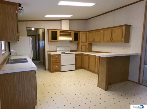 316 Cheyenne Dr, Beatrice, NE 68310 photo 7