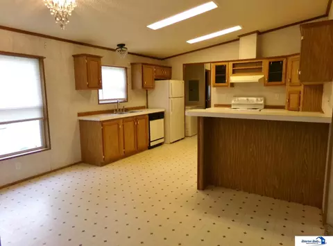 316 Cheyenne Dr, Beatrice, NE 68310 photo 6