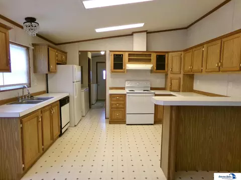 316 Cheyenne Dr, Beatrice, NE 68310 photo 8
