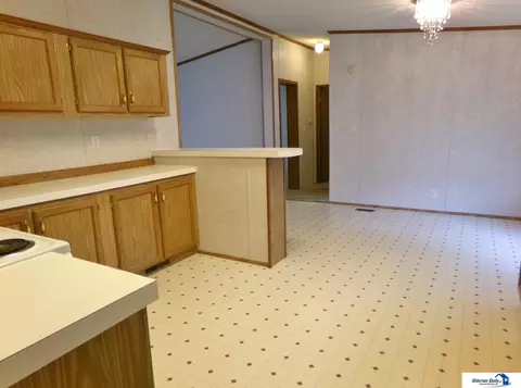 316 Cheyenne Dr, Beatrice, NE 68310 photo 12