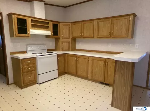 316 Cheyenne Dr, Beatrice, NE 68310 photo 10