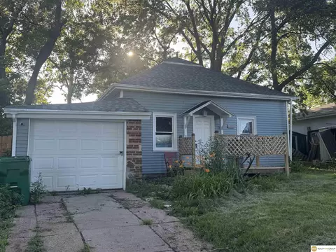 1014 S 9th St, Plattsmouth, NE 68048
