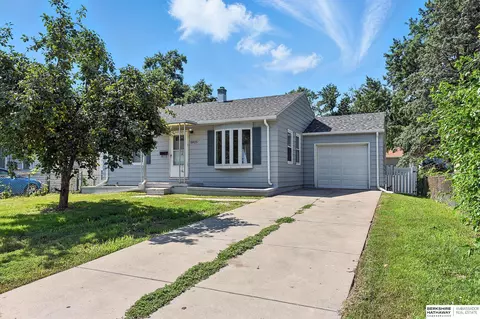 5825 Northwest Dr, Omaha, NE 68104