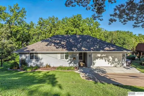 440 Simms Ave, Council Bluffs, IA 51503