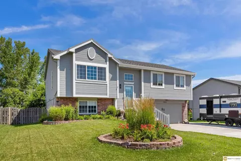 20108 Gateway Rd, Omaha, NE 68022
