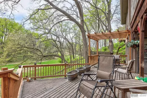 410 Martin Dr, Bellevue, NE 68005