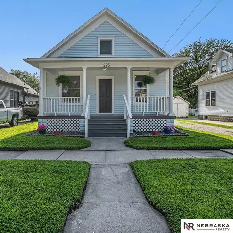 325 N Maple St, Fremont, NE 68025