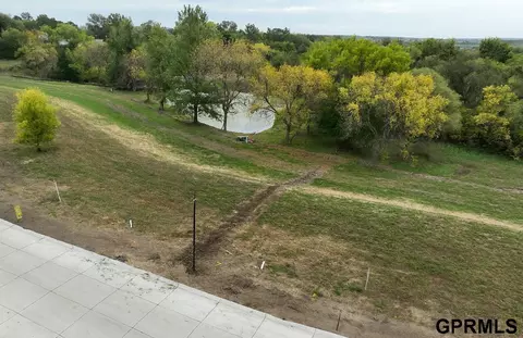 1855 Willow Ln, Crete, NE 68333