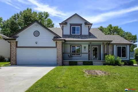 16929 K St, Omaha, NE 68135