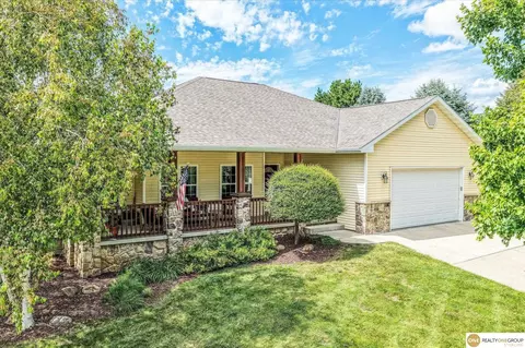 219 Fischer Dr, Woodbine, IA 51579
