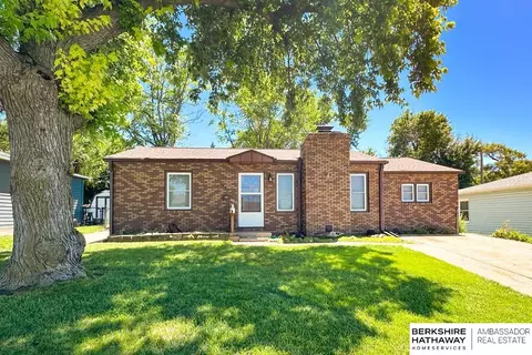 7009 Emiline St, La Vista, NE 68128