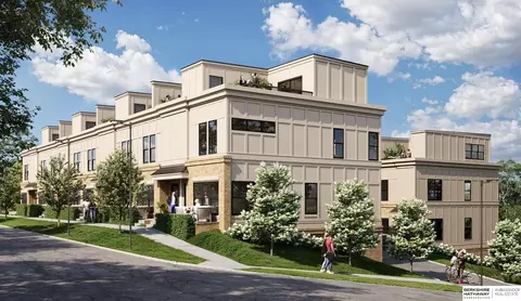 1012 S 33rd Ct, Omaha, NE 68105